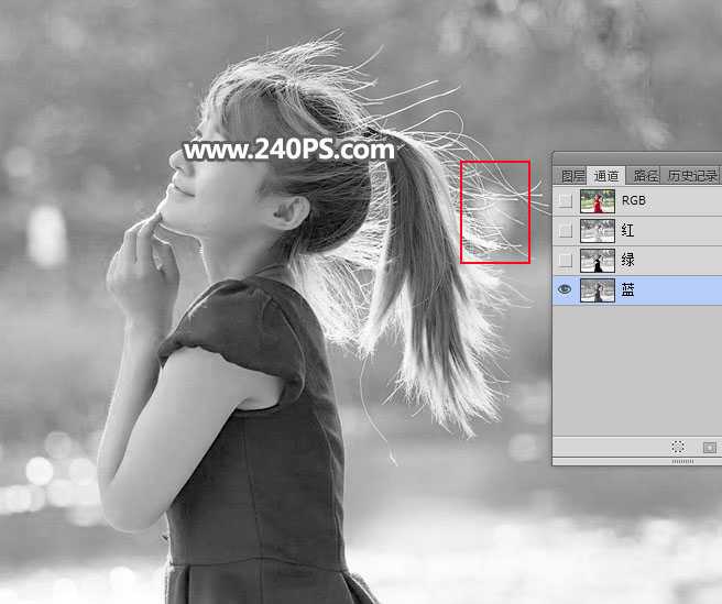 PS巧用通道工具快速抠出外景美女人像并更换背景教程